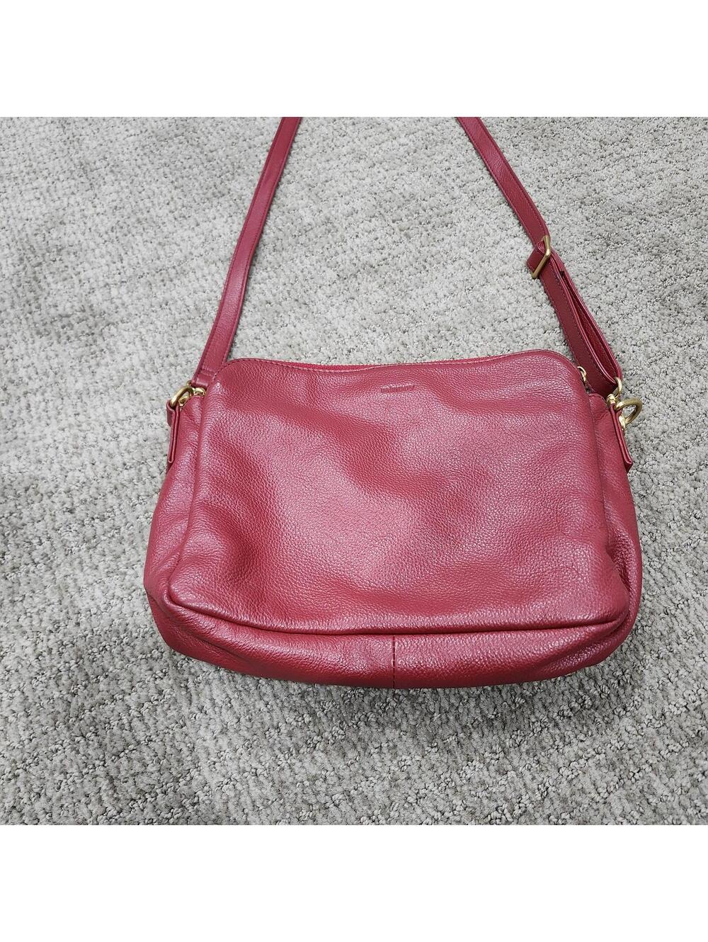 Minooy Red Leather Crossbody Bag Size Medium - Picture 2 of 14